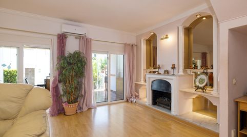 Foto 5 de Casa adosada en venta en Las Chapas - Alicate Playa, Marbella