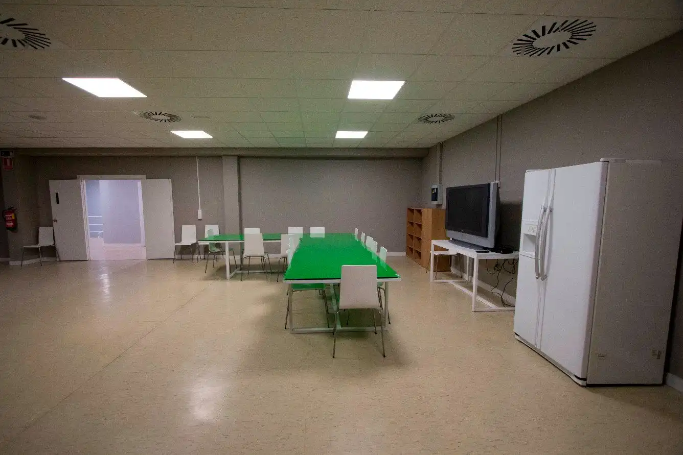 Büro zur Miete in Coslada mit Klimaanlage, Heizung und Alarm