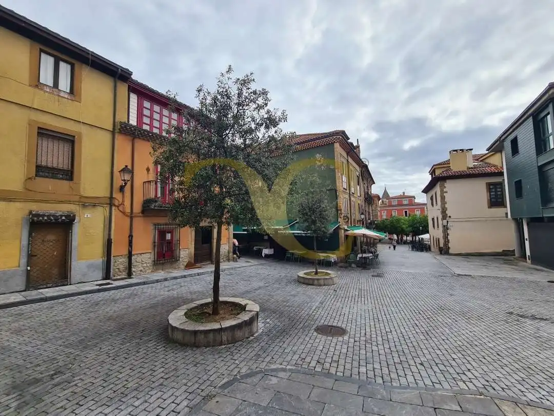 Vista exterior de Edificio en venta en Gijón 