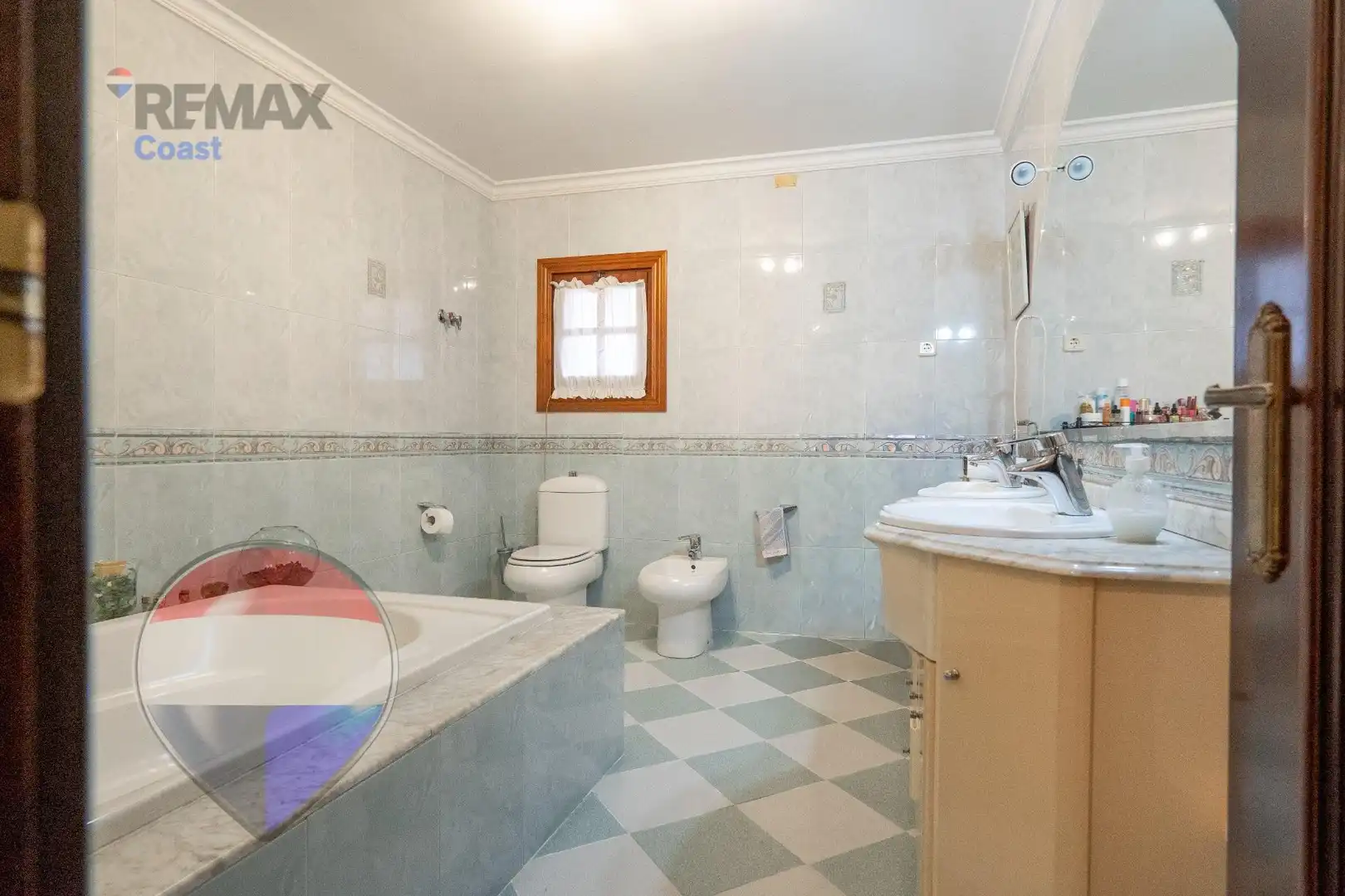 Baño de Casa o chalet en venta en Málaga con Aire acondicionado, Calefacción y Jardín privado