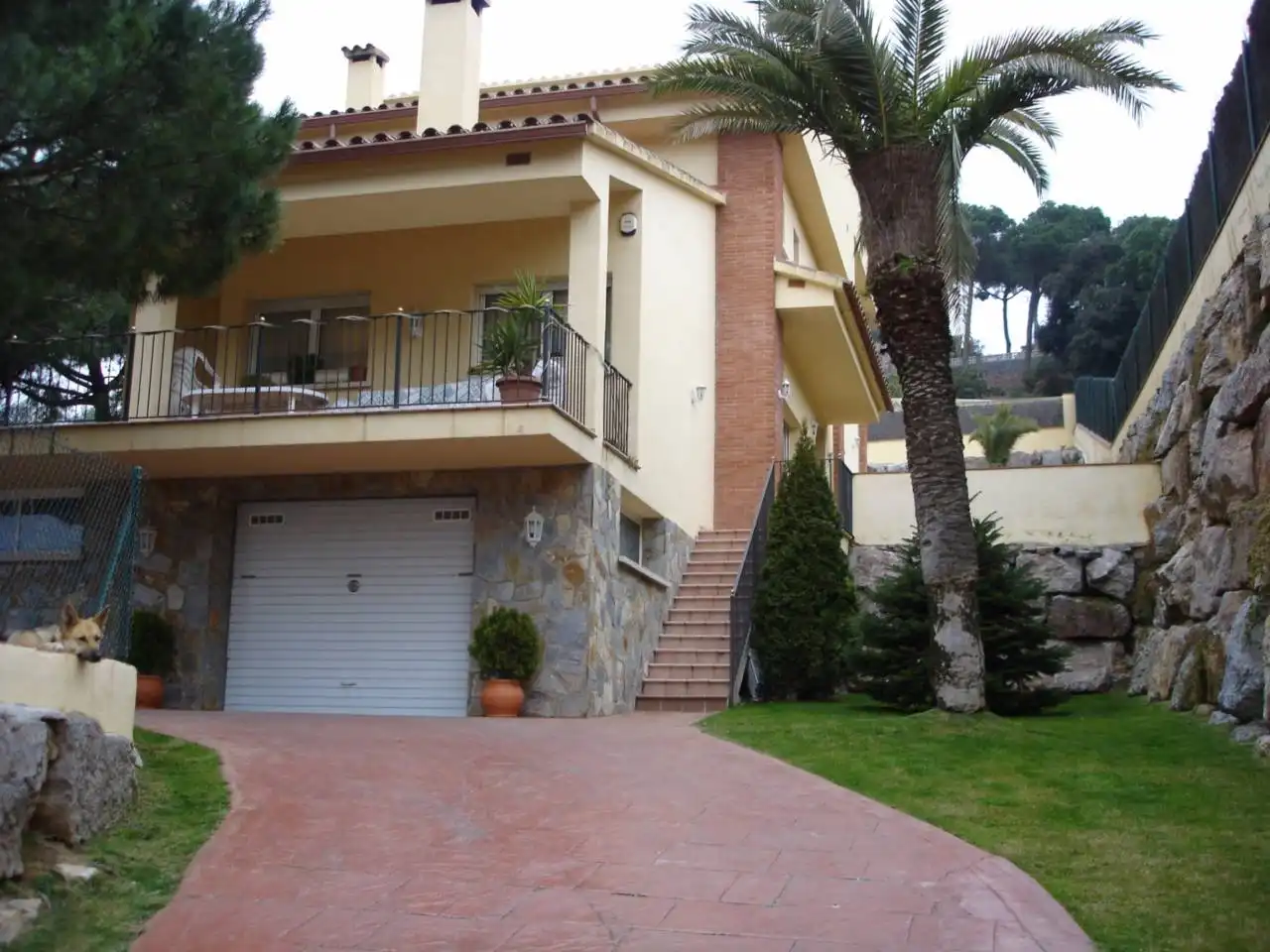 House with pool for sale in Vallromanes