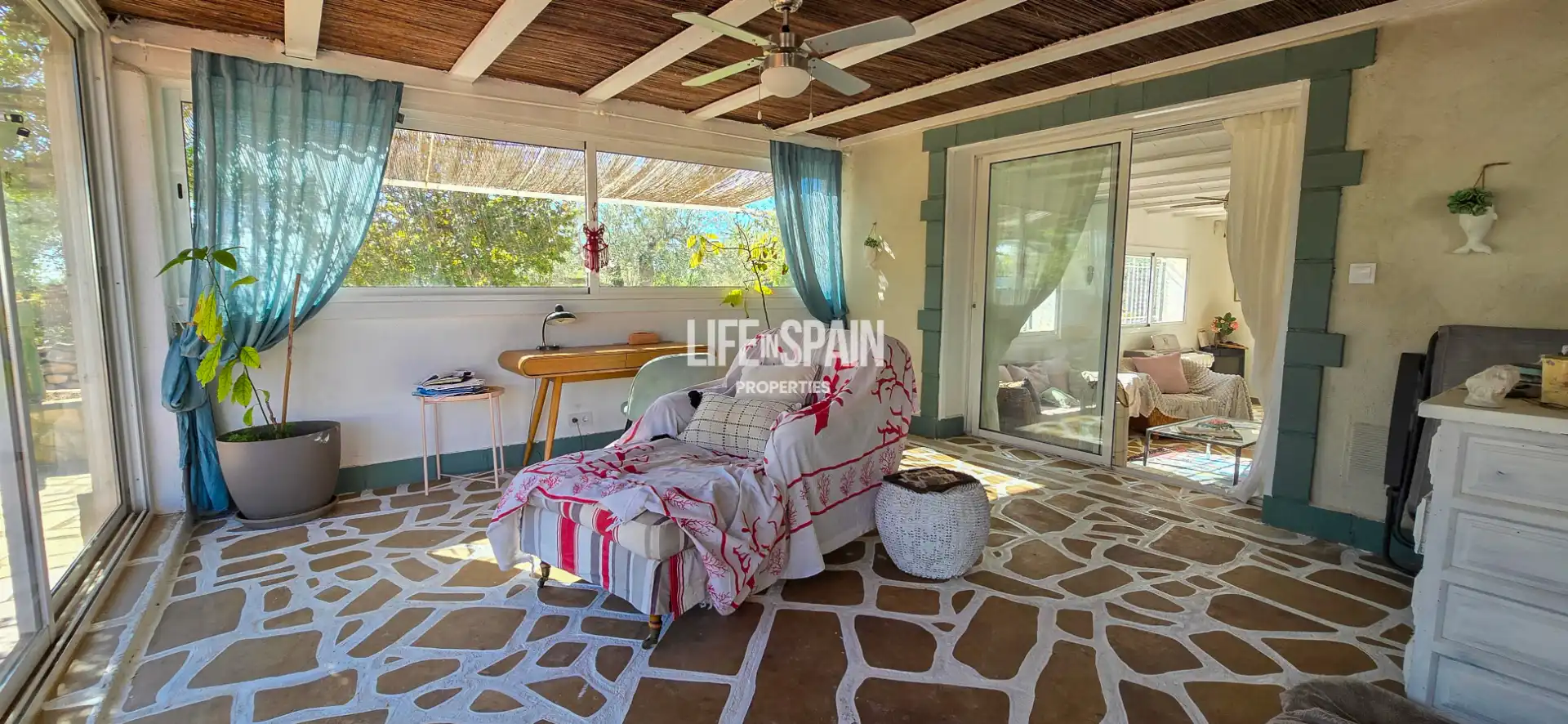 Country house with pool for sale in Camarles, imagen 11