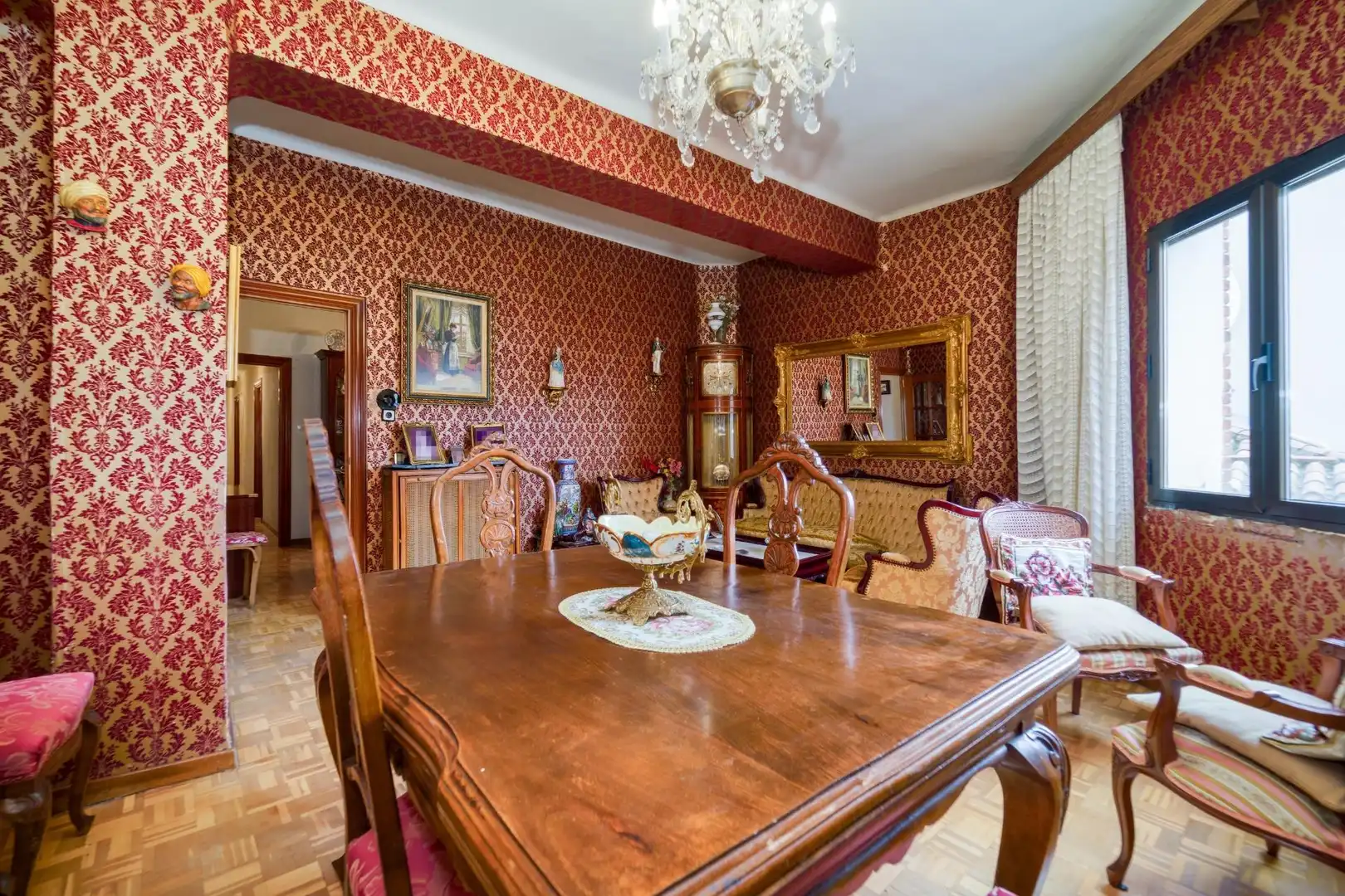 Comedor de Piso en venta en Madrid con Calefacción y Parquet