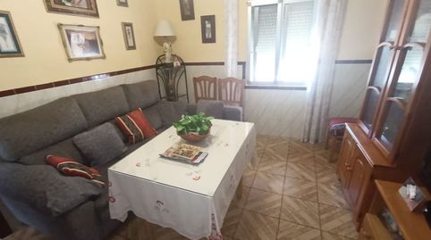 Foto 2 de Casa adosada en venta en La Zarzuela - San José - Belén, Linares