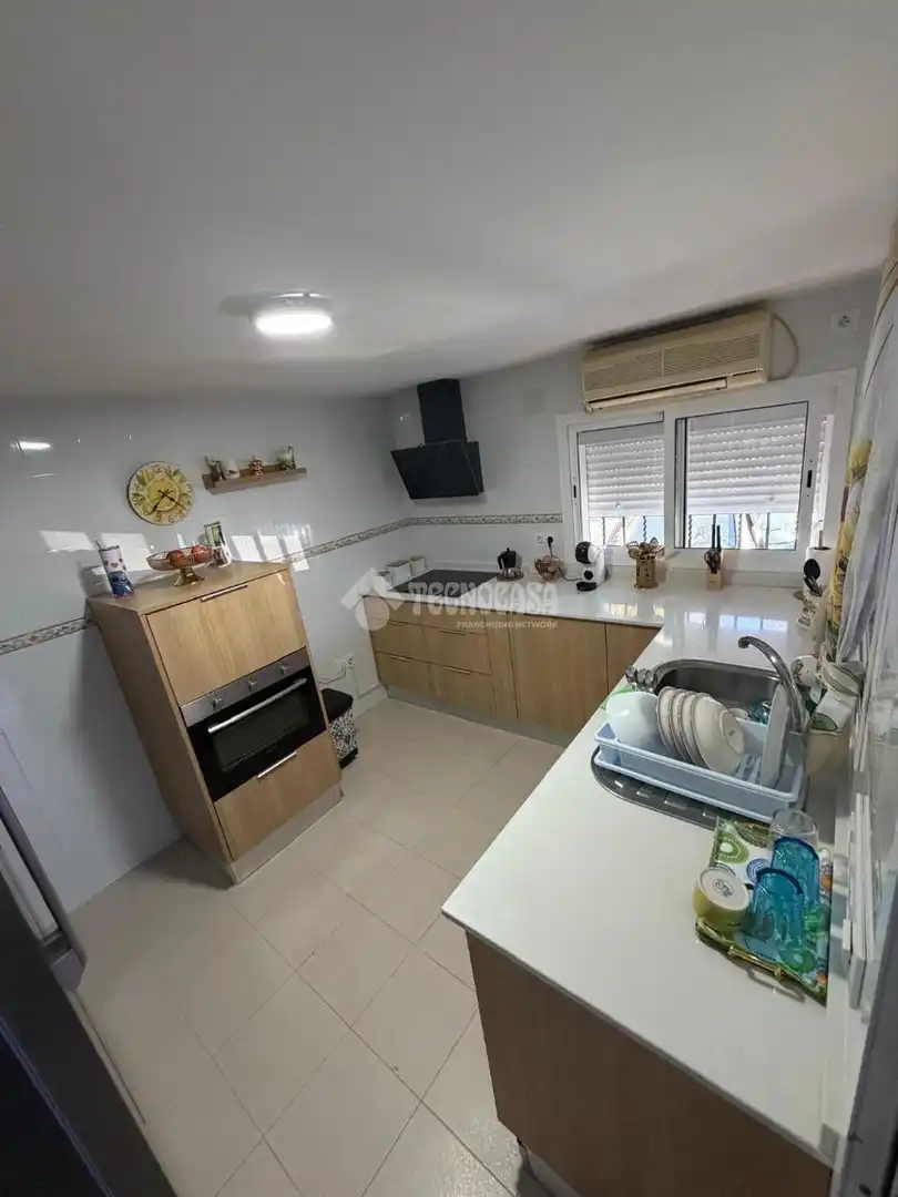 Kitchen of Detached homes for sale in Castilleja de Guzmán  with Air Conditioner and Terrace