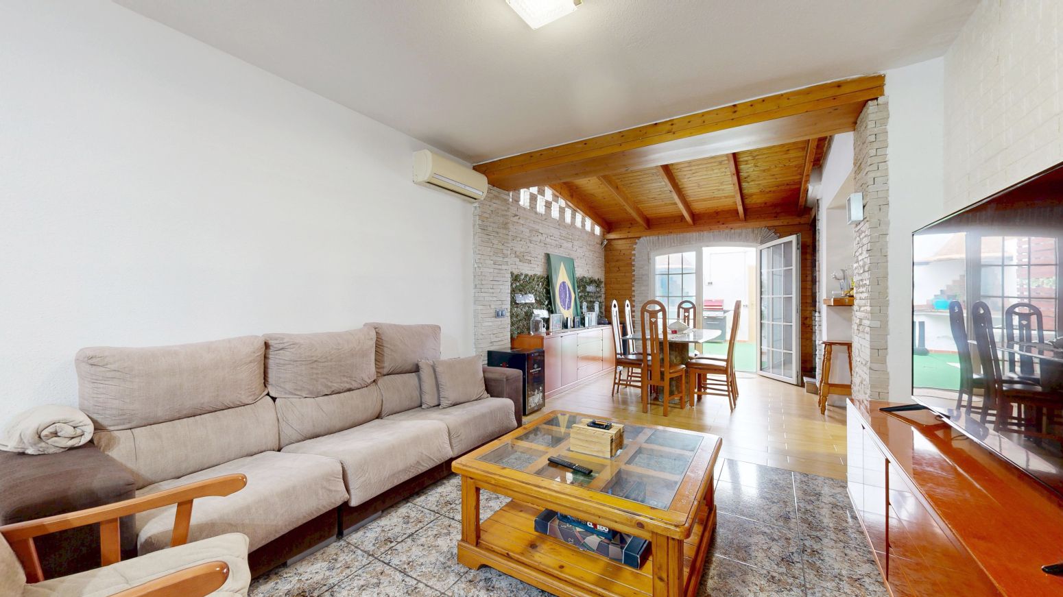 Living room of Single-family semi-detached for sale in La Pobla Llarga  with Air Conditioner, Heating and Terrace