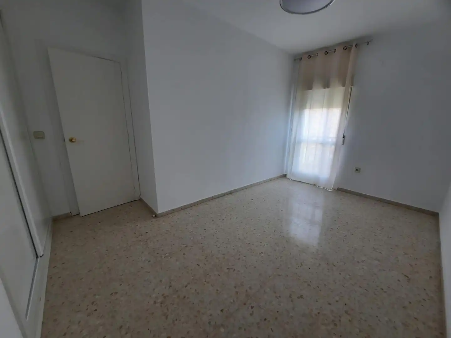 Habitación de Apartamento de alquiler en Ciudad Jardín