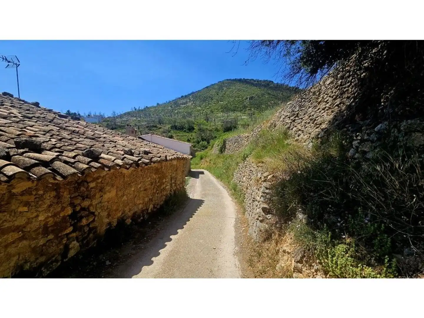 Casa rústica con terraza en venta en Bejís, imagen 23