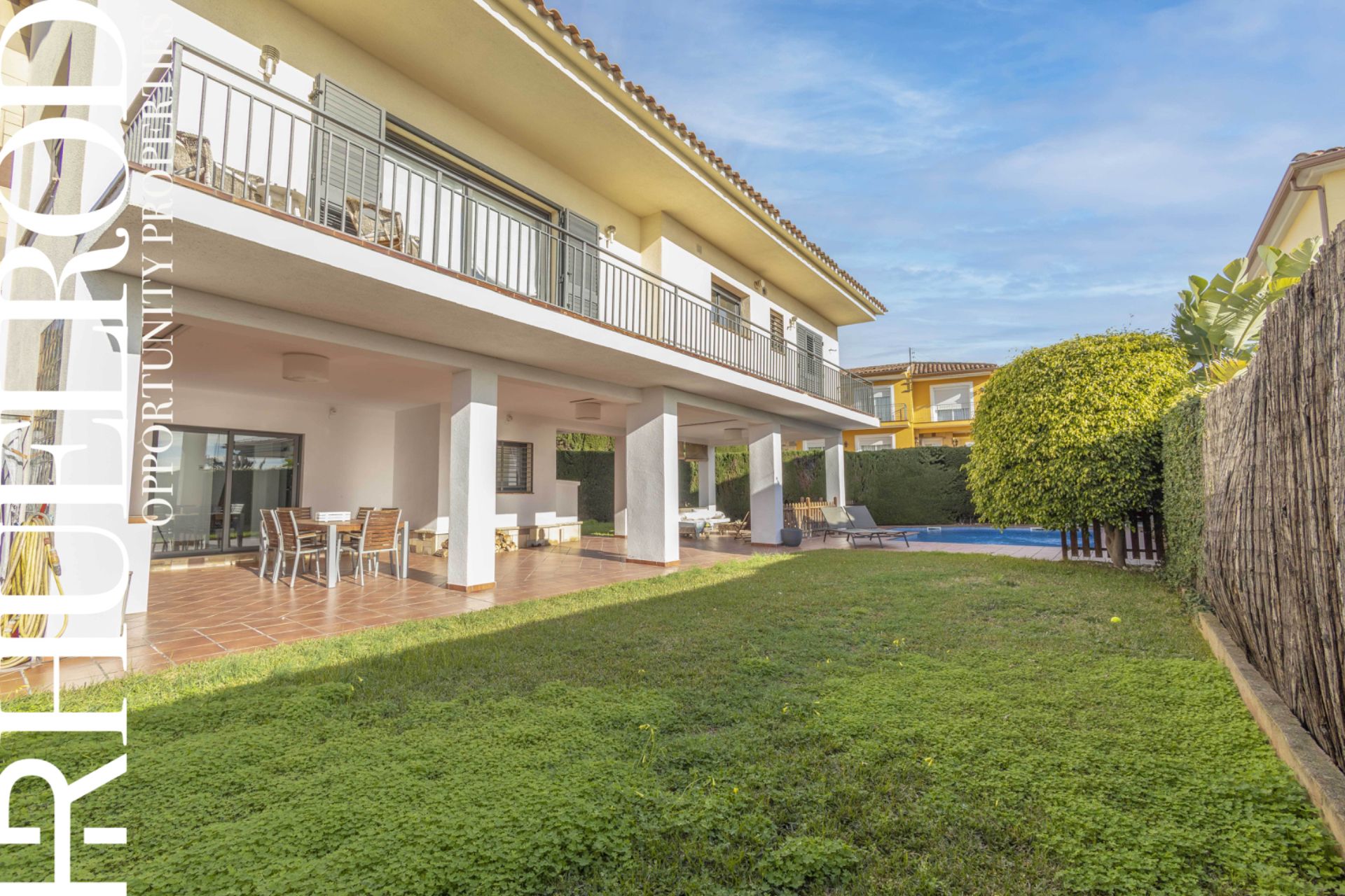 Garden of Houses for sale in Premià de Dalt  with Air Conditioner, Heating and Private garden