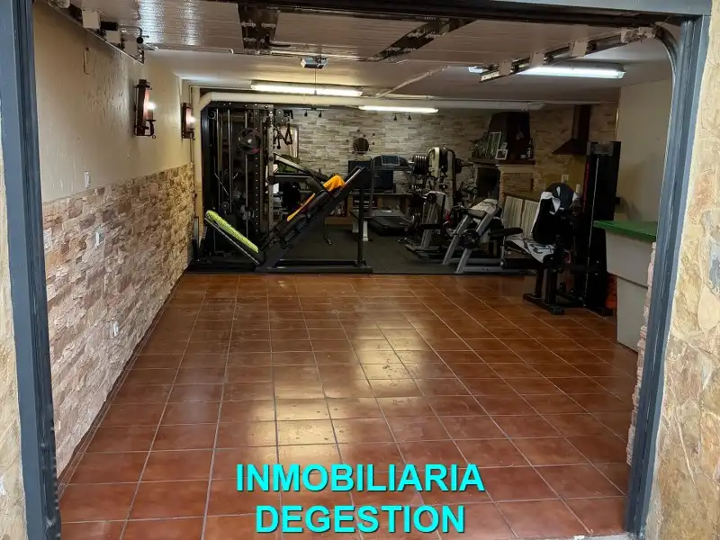 Detached homes for sale in Linares  with Air Conditioner, Heating and Swimming Pool