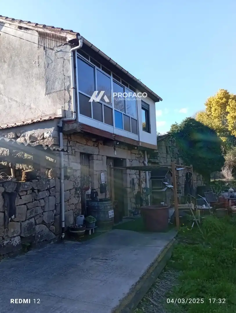Vista exterior de Casa o xalet en venda en Punxín amb Calefacció i Traster