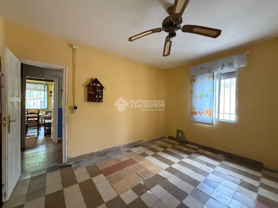 Dormitori de Casa o xalet en venda en Móstoles