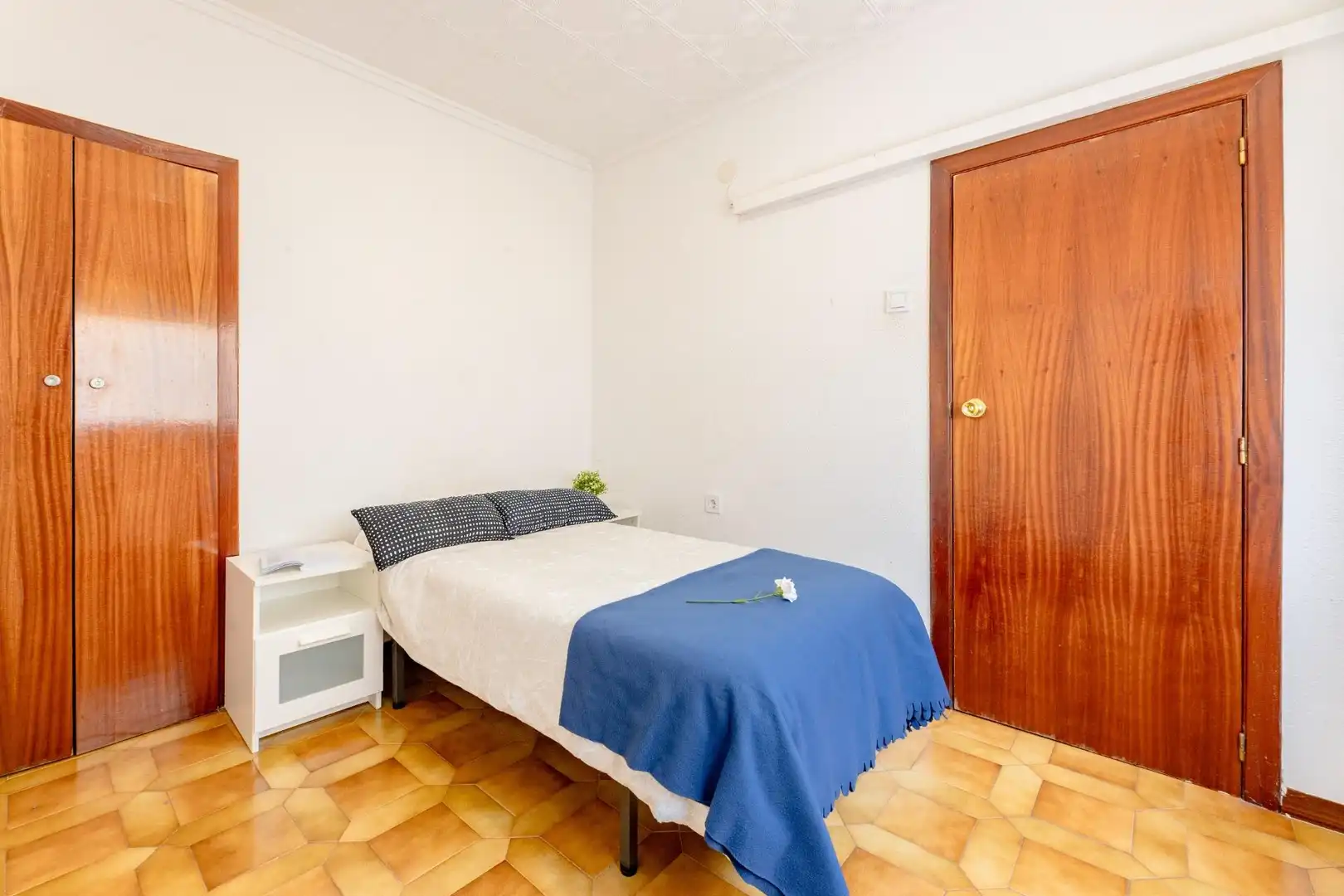 Habitación de Piso en venta en Valencia con Aire acondicionado y Alarma