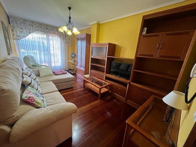 Planta baja en venta en Calle Mies, 3