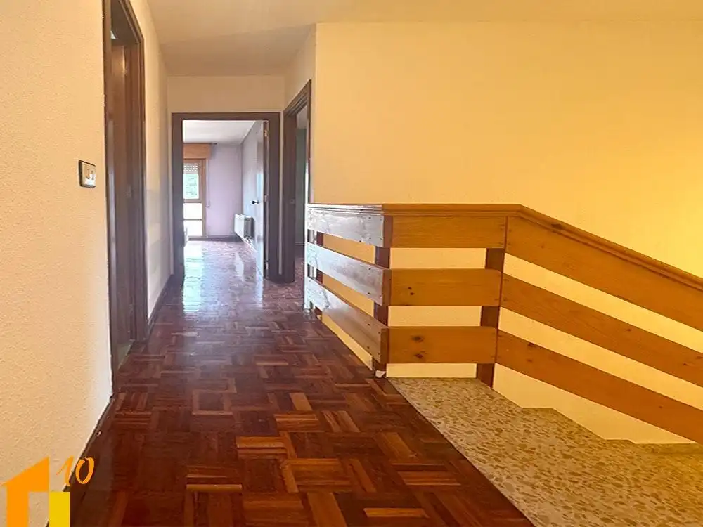 Einfamilien-Reihenhaus zum Verkauf in Belorado mit Heizung und Terrasse