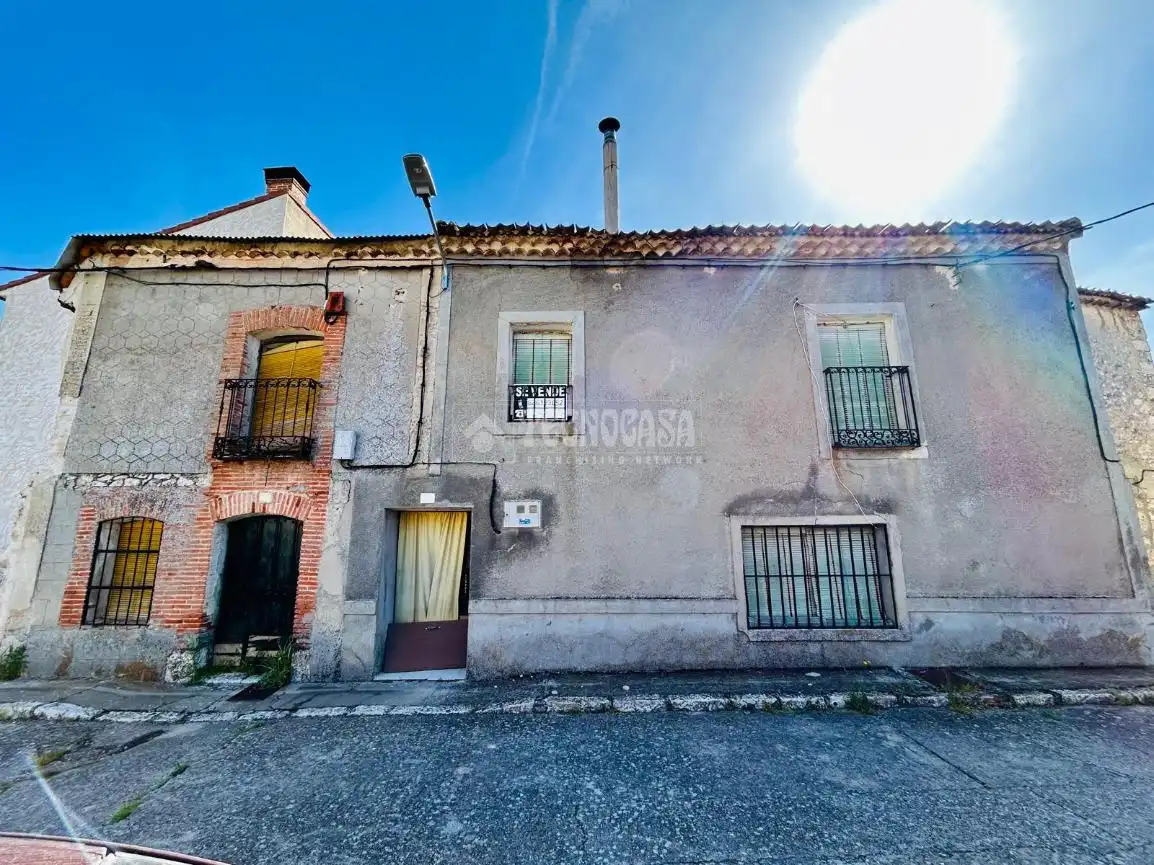 Vista exterior de Casa adosada en venta en Camporredondo