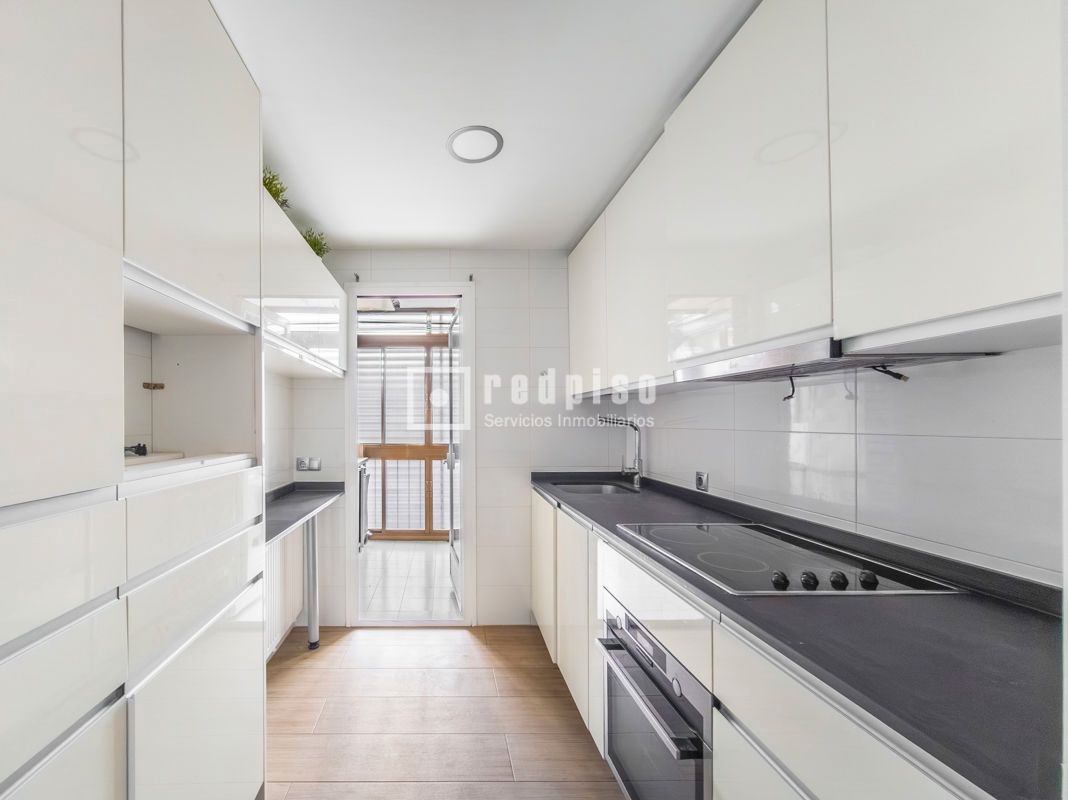 Kitchen of Flat for sale in Alcorcón  with Air Conditioner, Heating and Private garden