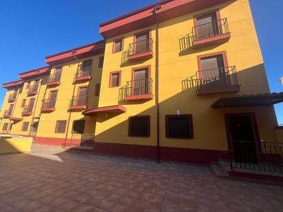 Exterior view of Duplex for sale in Yepes  with Air Conditioner and Heating