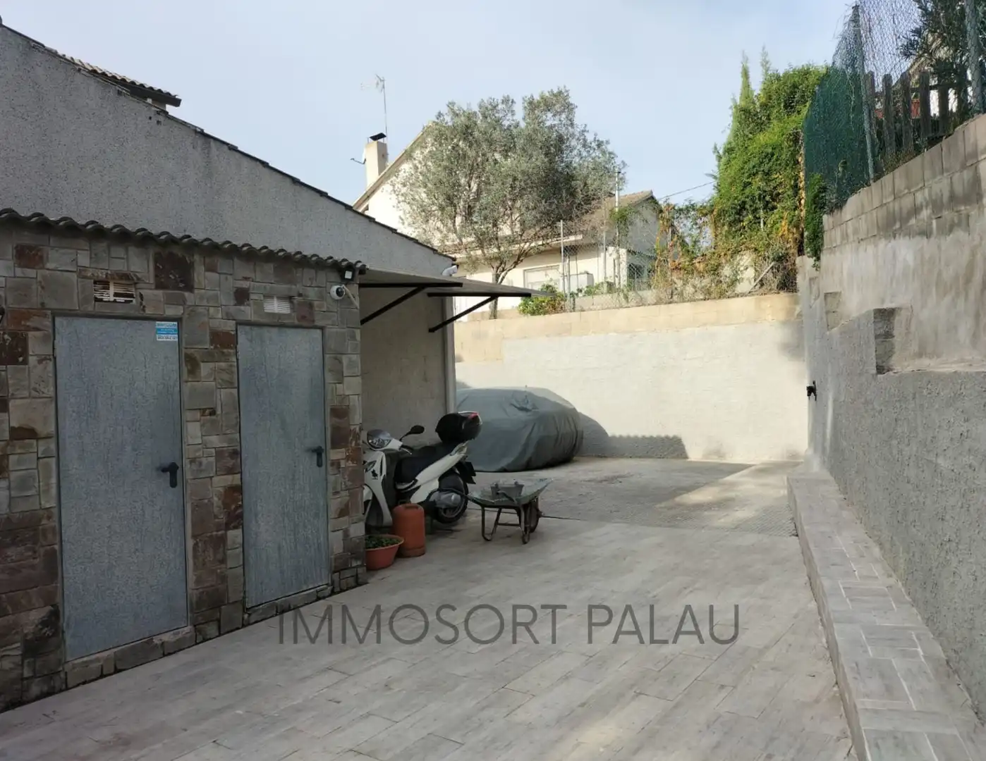 Vista exterior de Casa o xalet en venda en Lliçà d'Amunt amb Aire condicionat, Jardí privat i Terrassa