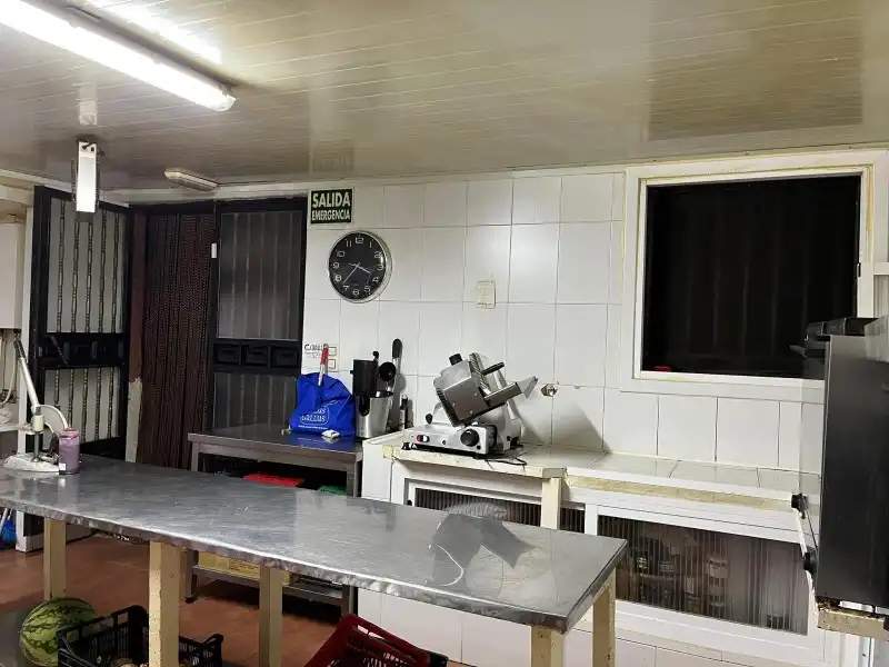 Cocina de Casa o chalet en venta en Cabezuela del Valle con Aire acondicionado, Calefacción y Terraza