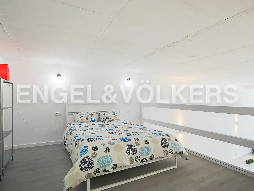 Schlafzimmer von Loft zur Miete in Valencia mit Klimaanlage, Heizung und Privatgarten