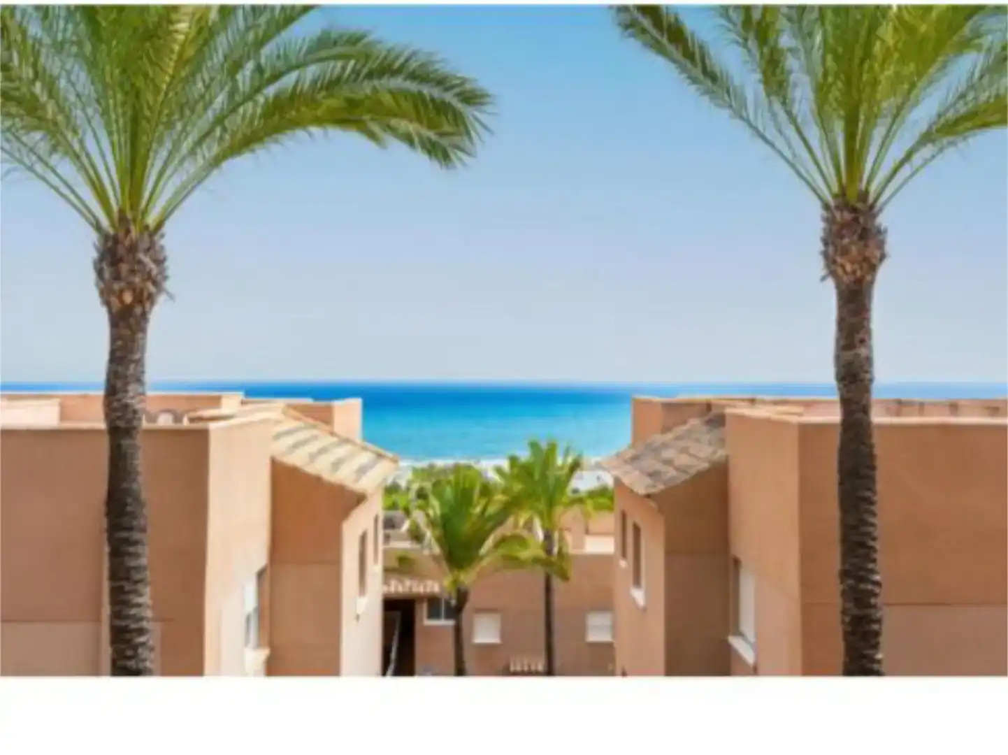Außenansicht von Wohnung zur Miete in Mojácar mit Klimaanlage, Abstellraum und Schwimmbad