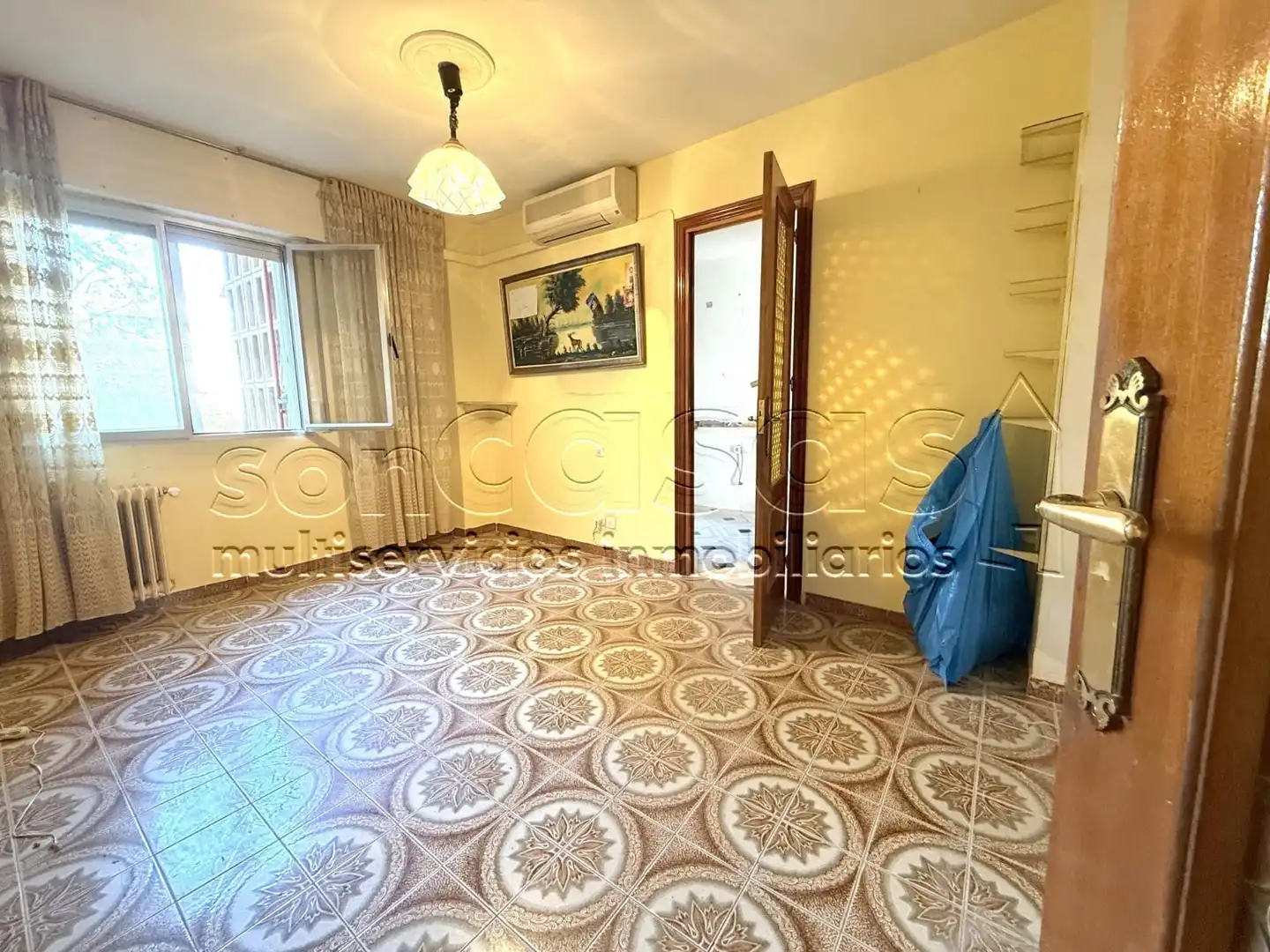 Piso en venta en Madrid con Calefacción y Terraza