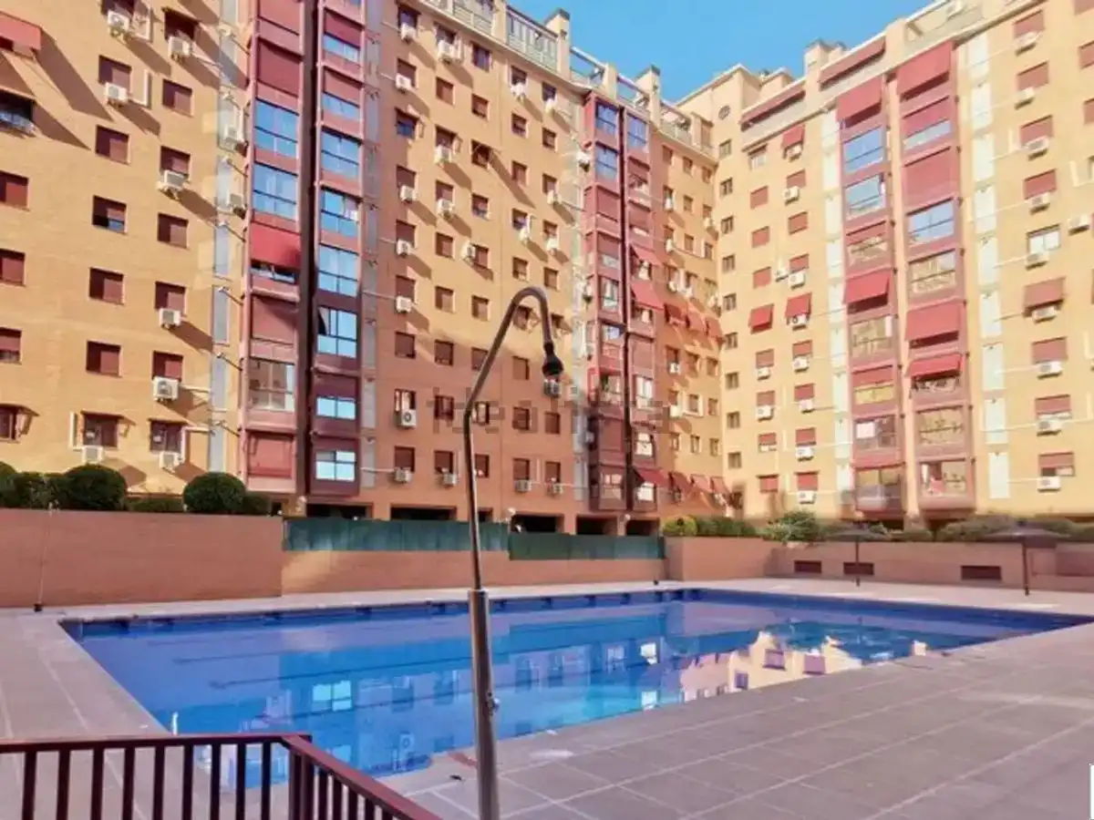 Piscina de Piso en venta en Madrid con Aire acondicionado, Calefacción y Parquet