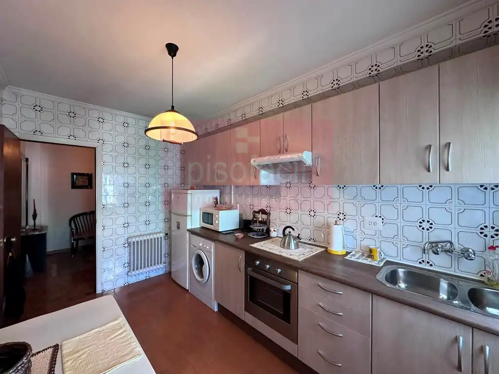 Kitchen of Flat for sale in Lugo