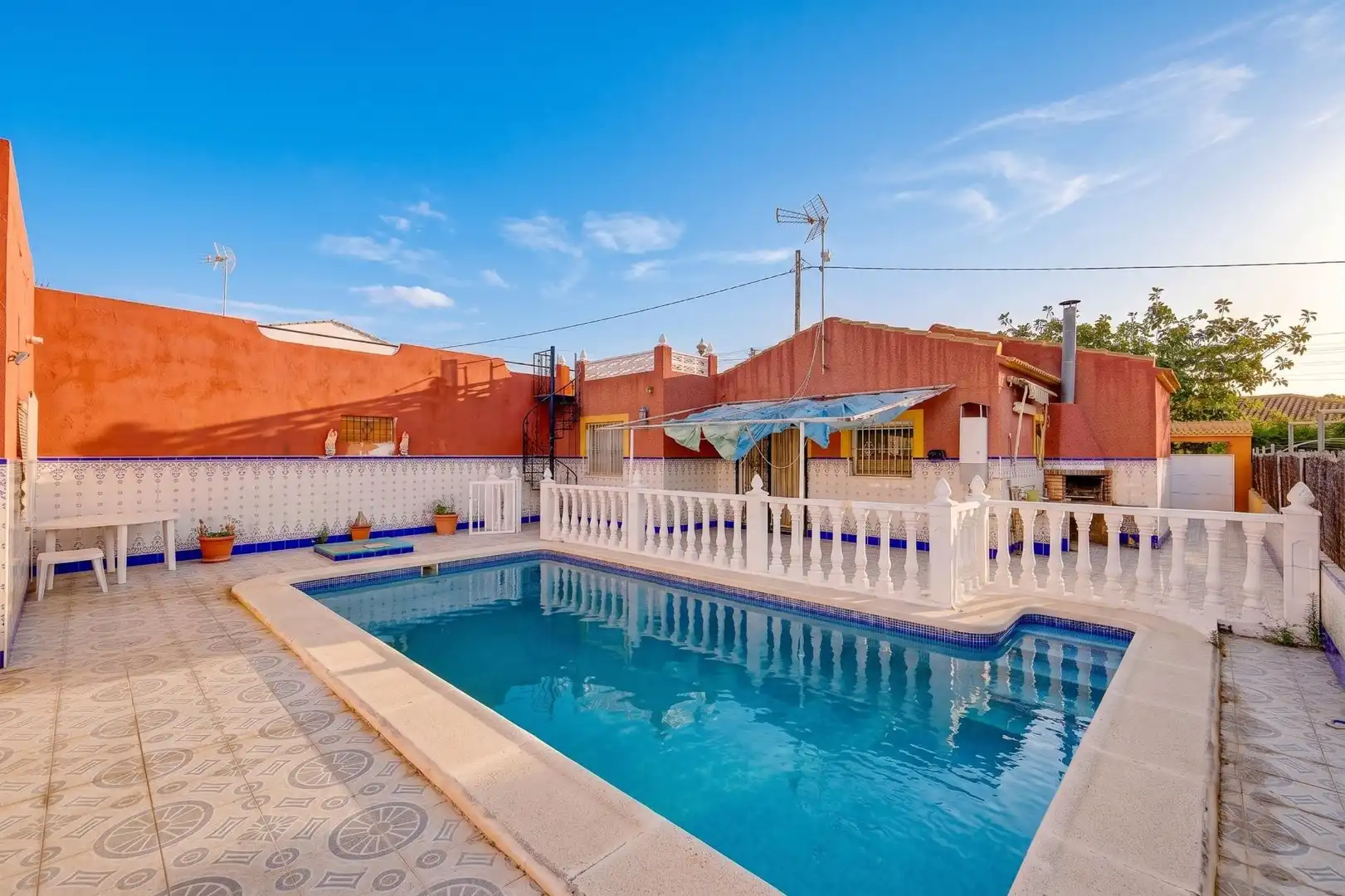 Piscina de Casa adosada en venda en Orihuela amb Aire condicionat, Jardí privat i Terrassa