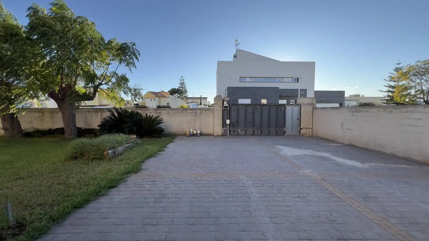 Vista exterior de Casa o chalet en venta en Benicarló con Aire acondicionado, Calefacción y Jardín privado
