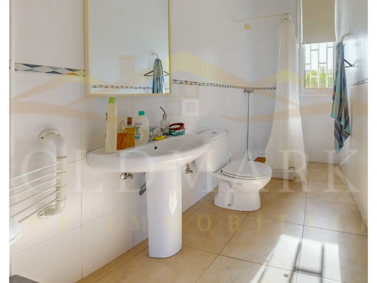 Bany de Casa o xalet en venda en Sabadell amb Aire condicionat, Jardí privat i Terrassa