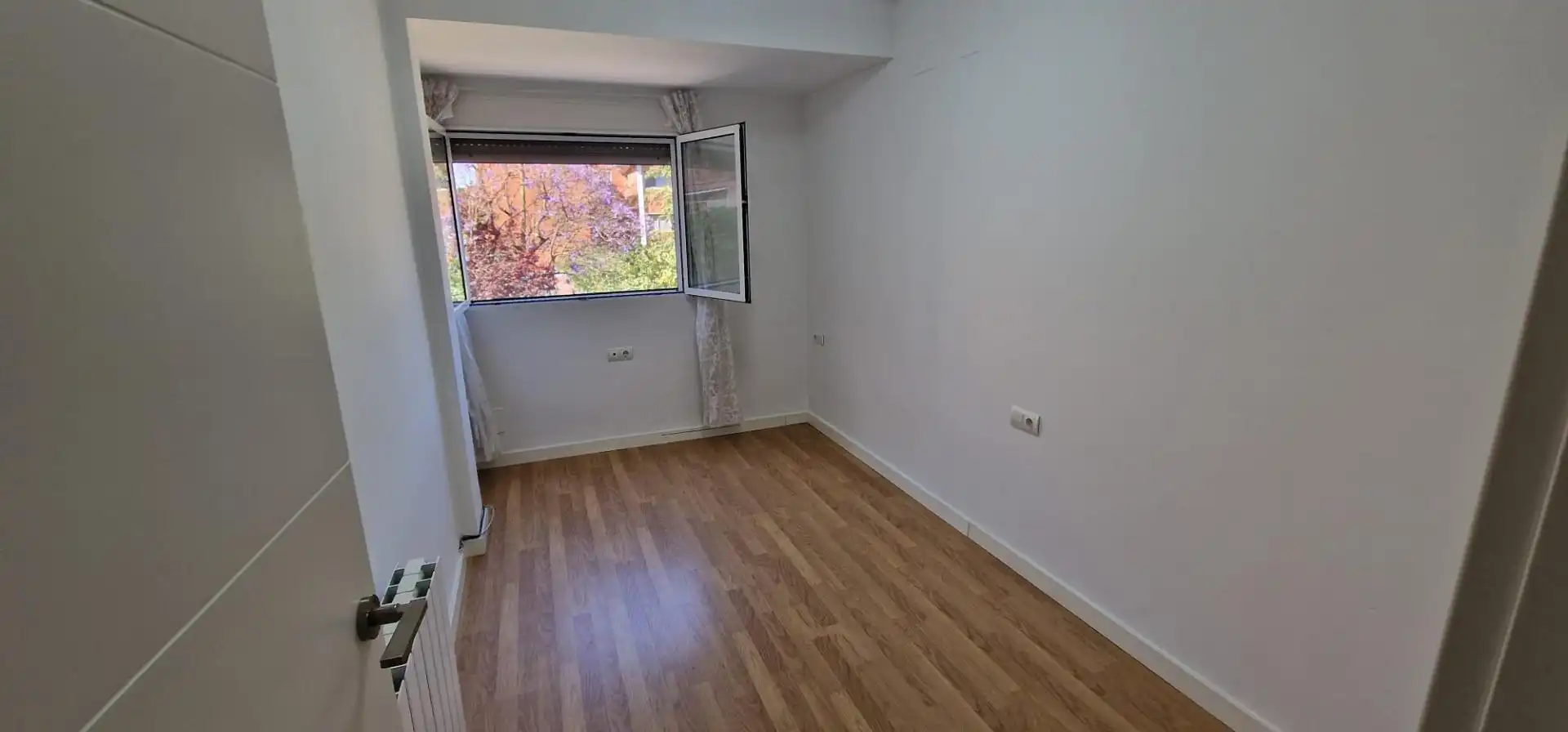 Bedroom of Flat for rent in Mislata  with Air Conditioner and Balcony