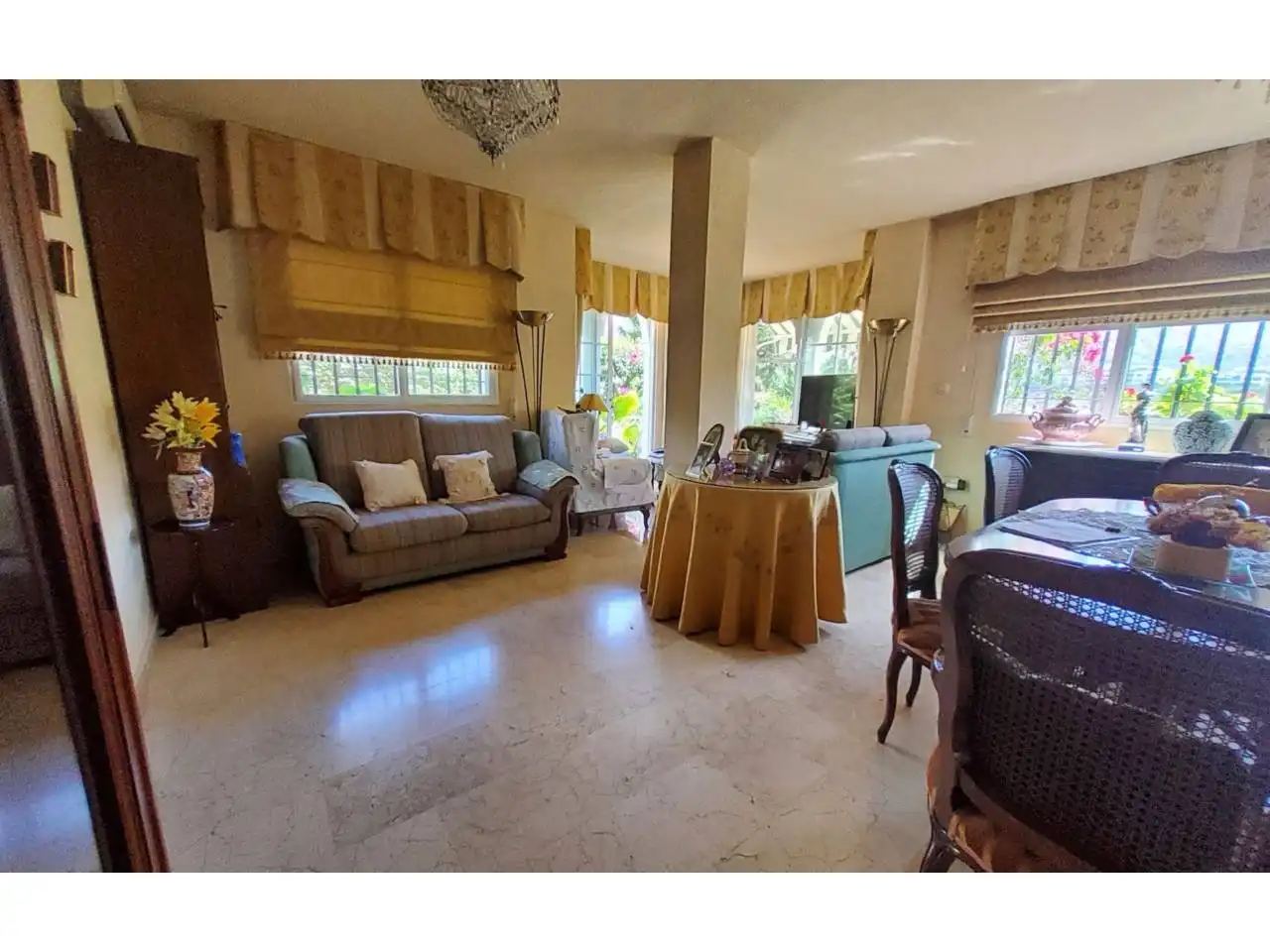Sala de estar de Casa o chalet en venta en Almuñécar con Aire acondicionado, Jardín privado y Piscina comunitaria