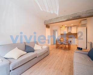 Living room of Flat to rent in  Madrid Capital  with Air Conditioner, Heating and Balcony