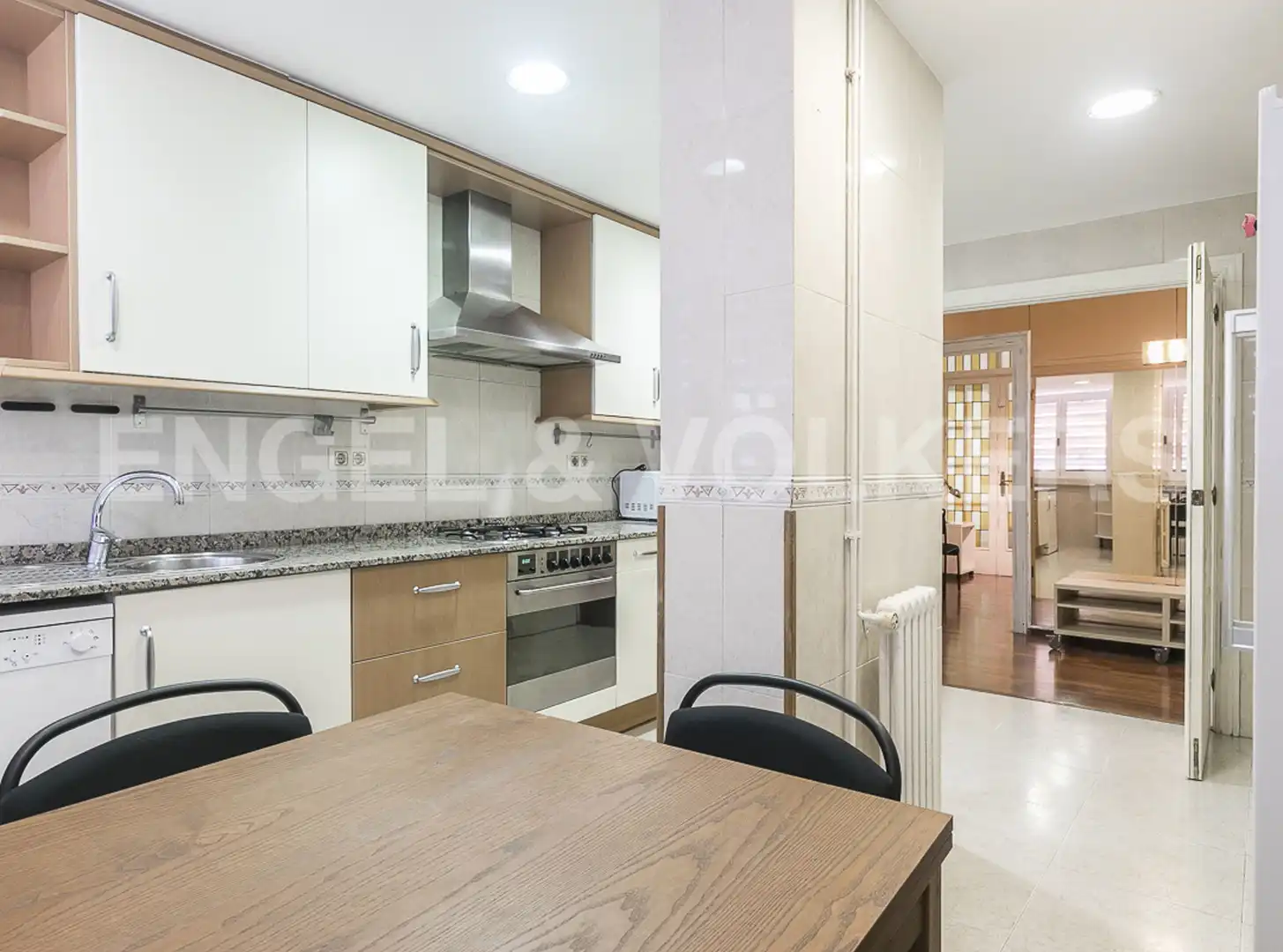 Cocina de Piso en venta en Barcelona con Calefacción y Parquet