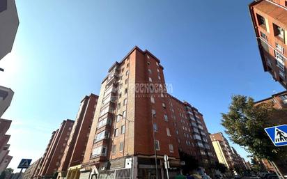 Exterior view of Flat for sale in Valladolid Capital  with Heating