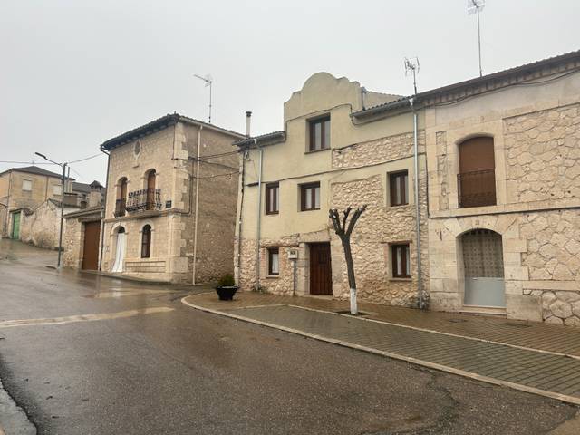 Casa adosada en Venta en Calle la Plaza, 19 en Bahabón