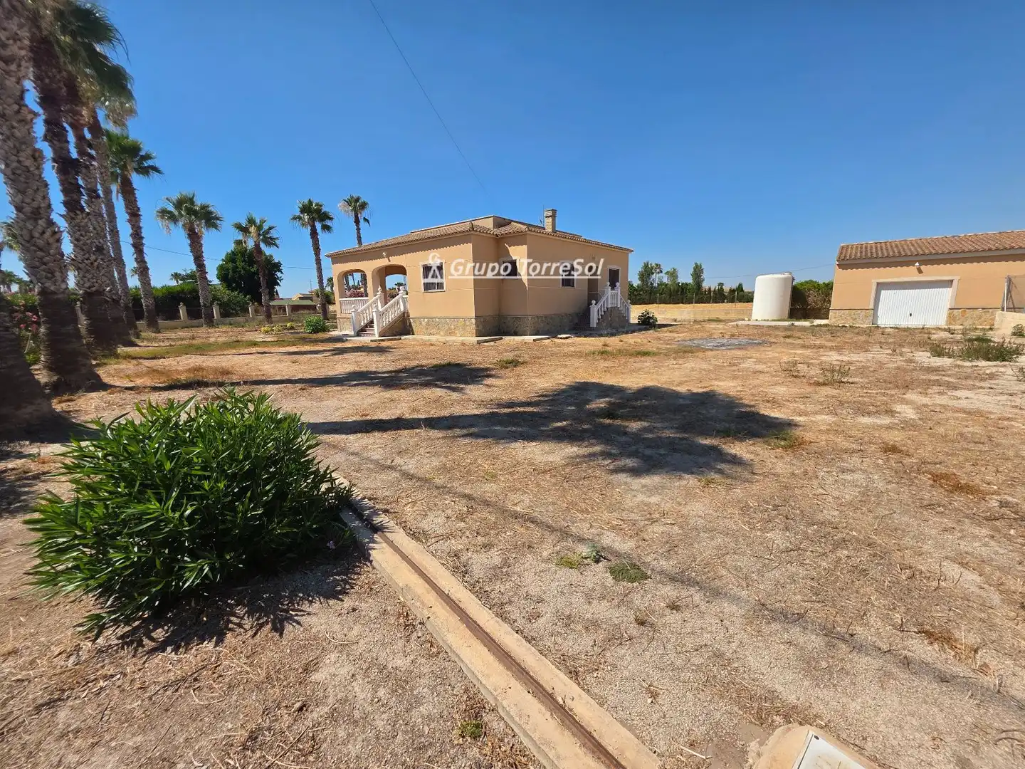 Casa o xalet en venda en Catral amb Calefacció, Jardí privat i Terrassa