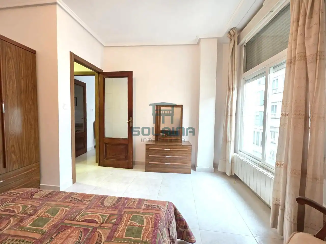 Habitación de Piso en venta en Ourense Capital  con Calefacción y Trastero