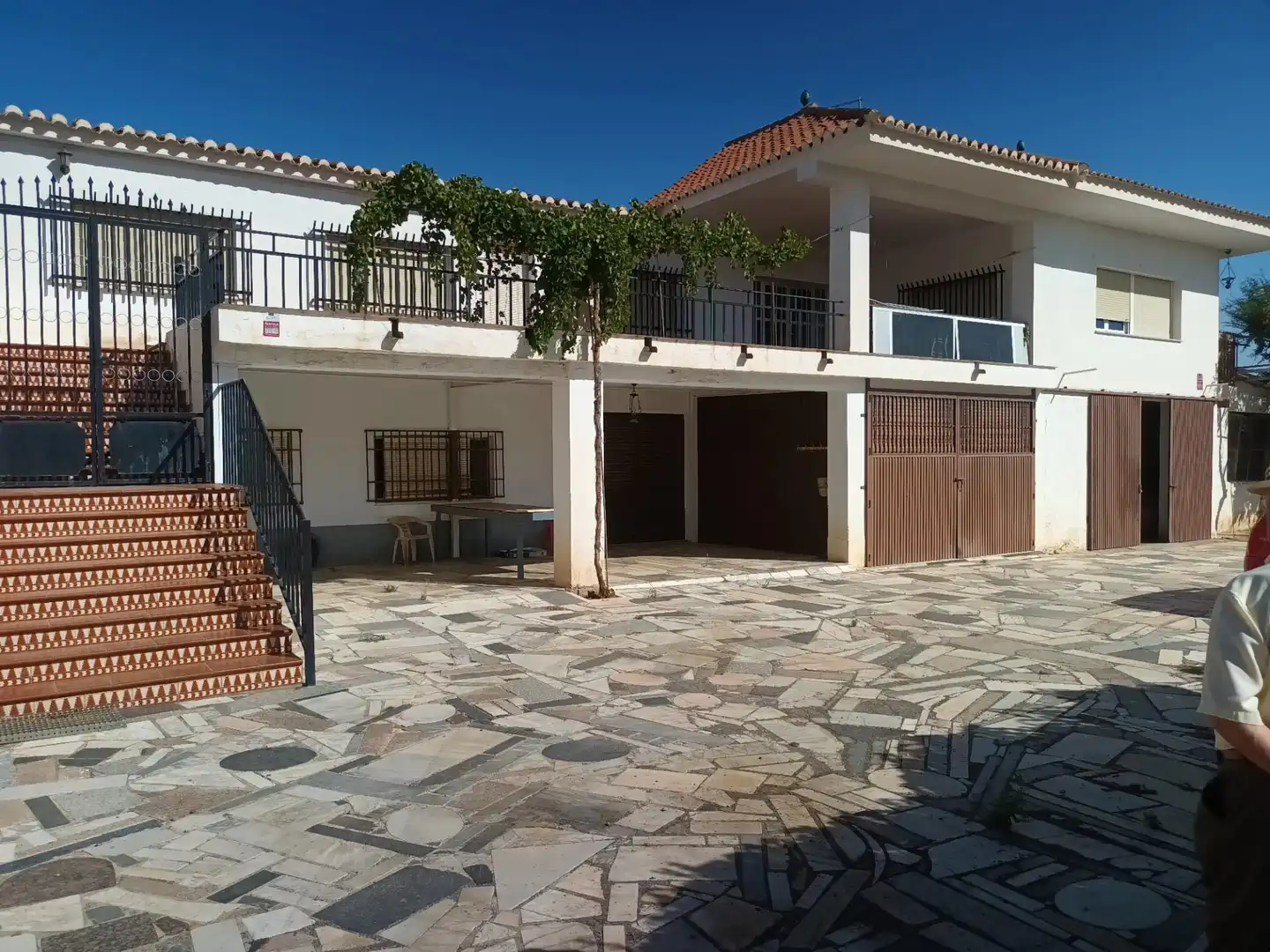 Detached house with pool for sale in Calle Legado Andalusí