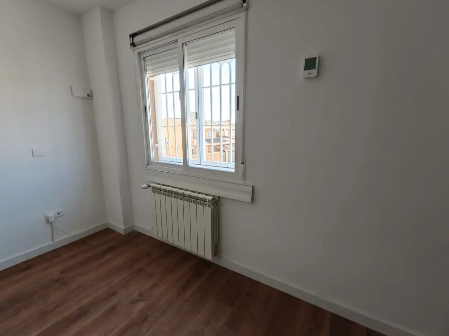Habitación de Casa adosada en venta en Barcience con Calefacción, Jardín privado y Amueblado