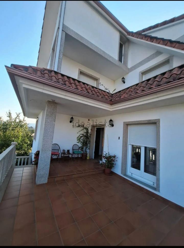 Exterior view of House or chalet for sale in Ourense Capital   with Heating, Private garden and Parquet flooring