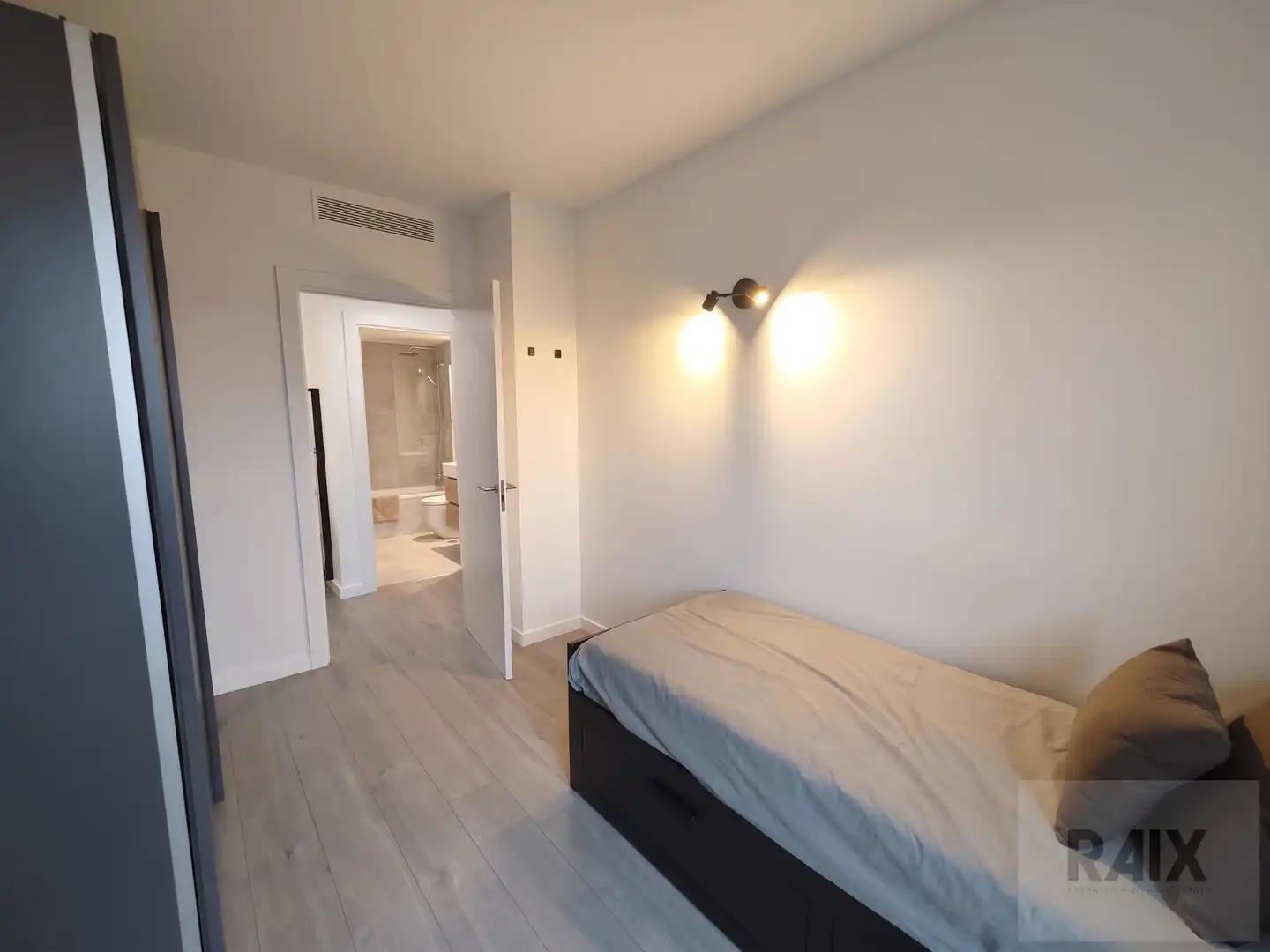 Dúplex con ascensor en venta en esq. Ctra. de Montcada ), imagen 13