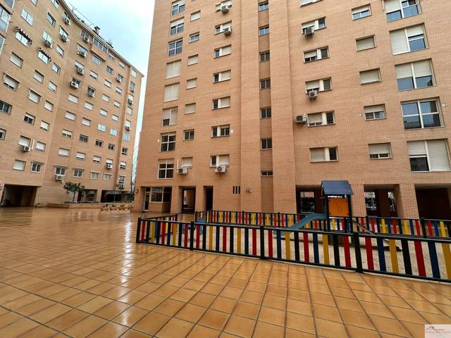 Piso en Alquiler en ANTONIO ROMERO en Abrantes