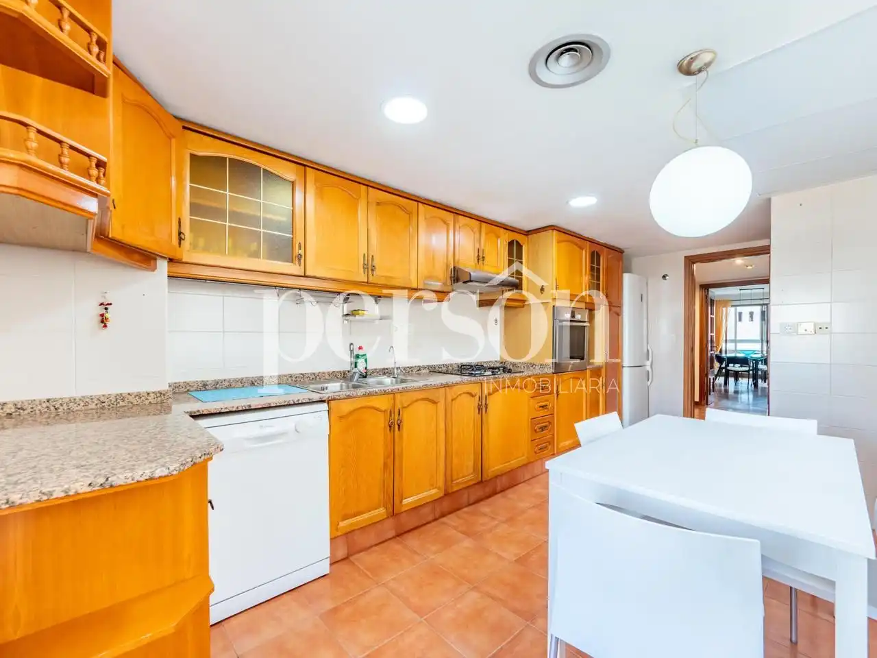 Cocina de Piso de alquiler en Valencia con Aire acondicionado, Parquet y Amueblado