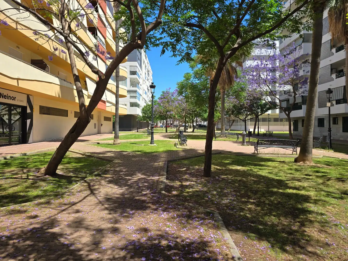 Vista exterior de Pis en venda en Estepona amb Aire condicionat, Calefacció i Terrassa