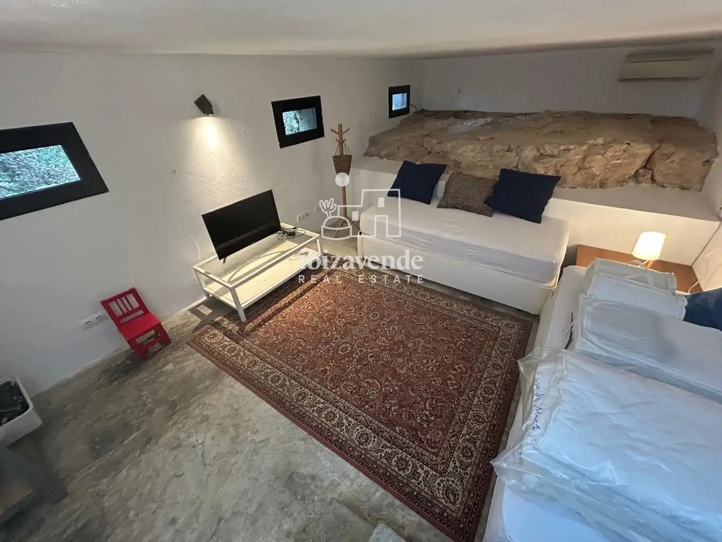 Einfamilien-Reihenhaus zur Miete in Santa Eulària des Riu mit Klimaanlage, Heizung und Terrasse