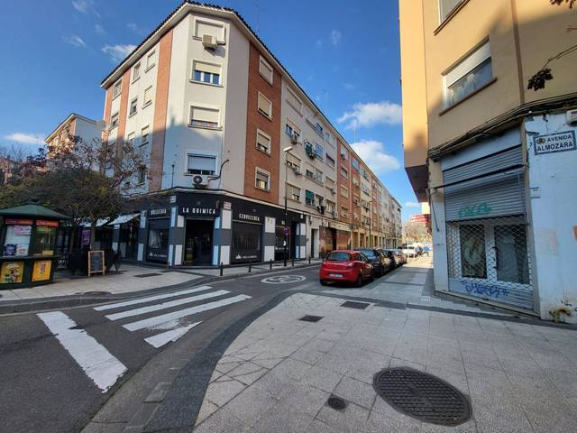 Piso en Venta en La Almozara