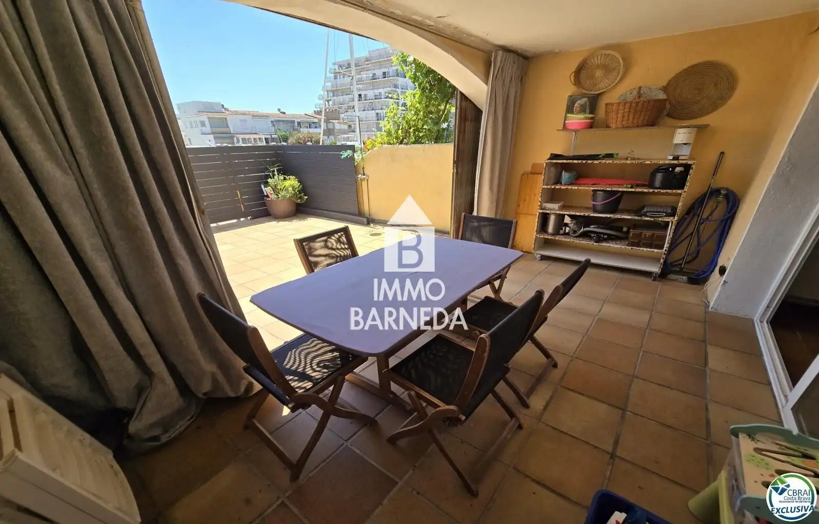 Jardín de Piso en venta en Empuriabrava con Aire acondicionado, Calefacción y Terraza